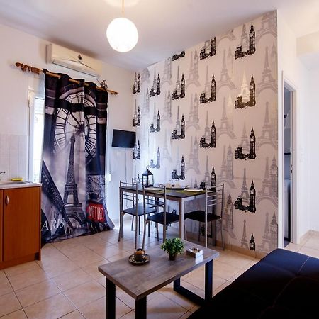 Modern Apartment Каламата Екстериор снимка