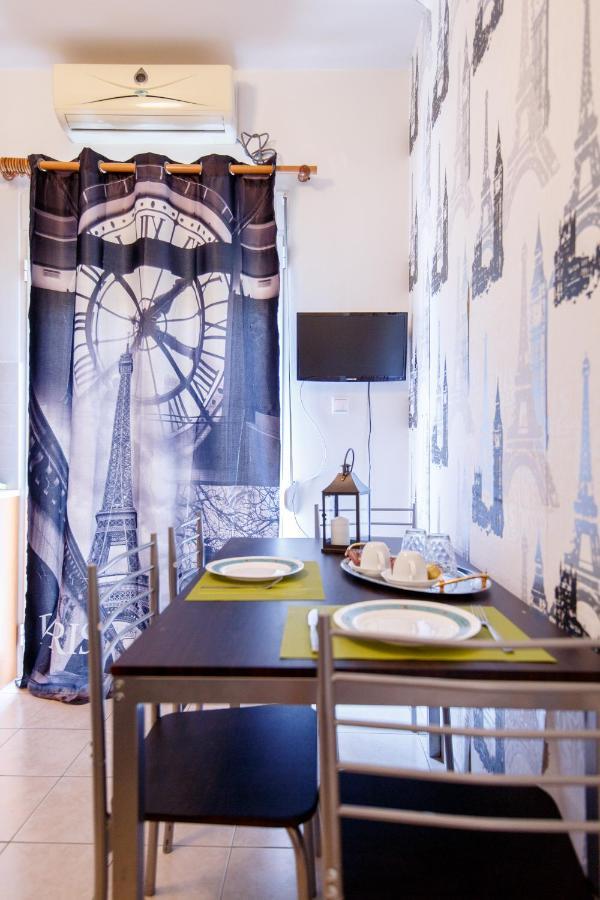 Modern Apartment Каламата Екстериор снимка