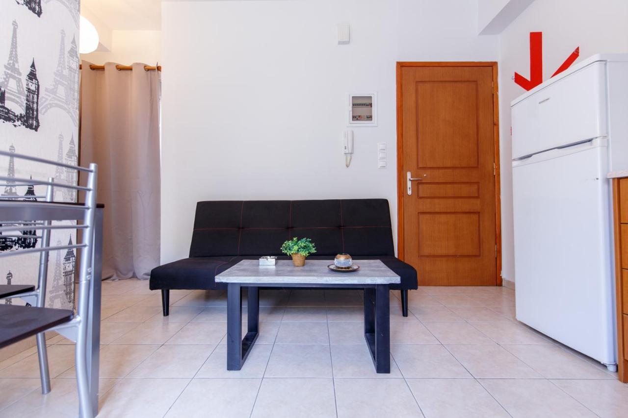 Modern Apartment Каламата Екстериор снимка